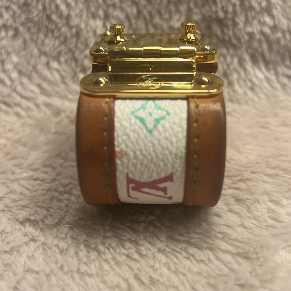 LOUIS VUITTON X TAKASHI MURAKAMI Leather Cuff Bracelet Unisex - Picture 6 of 13